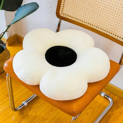 Black & White Flower Cushion netstar®